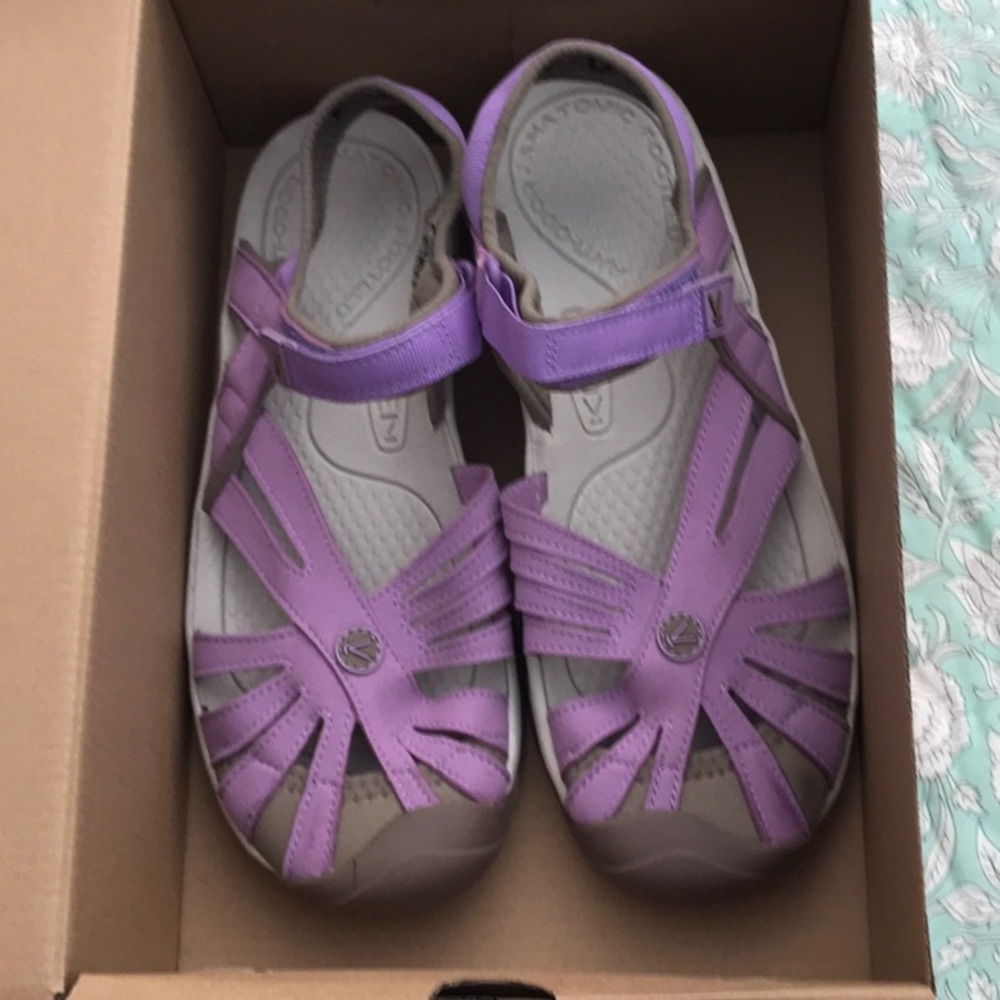 New Keen Rose Sandals Size 8 Violet